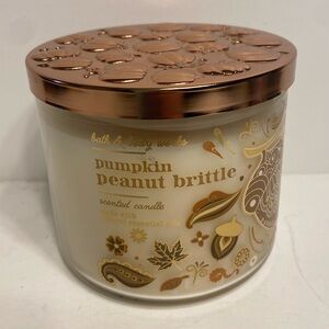 Bath & Body Works Pumpkin Peanut Brittle 3-Wick Scented Candle